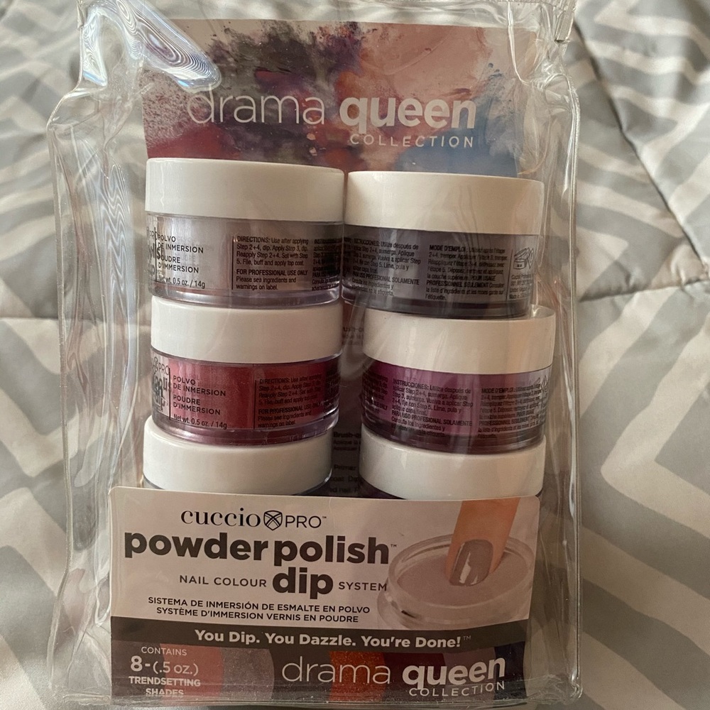 Cuccio DRAMA QUEEN Collection Nail Dipping Powder